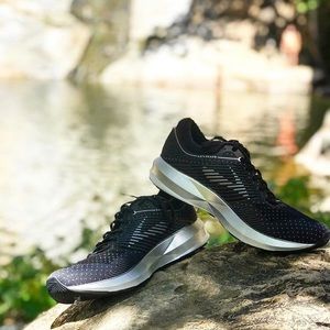💖NWB💖 men’s Levitate running shoe